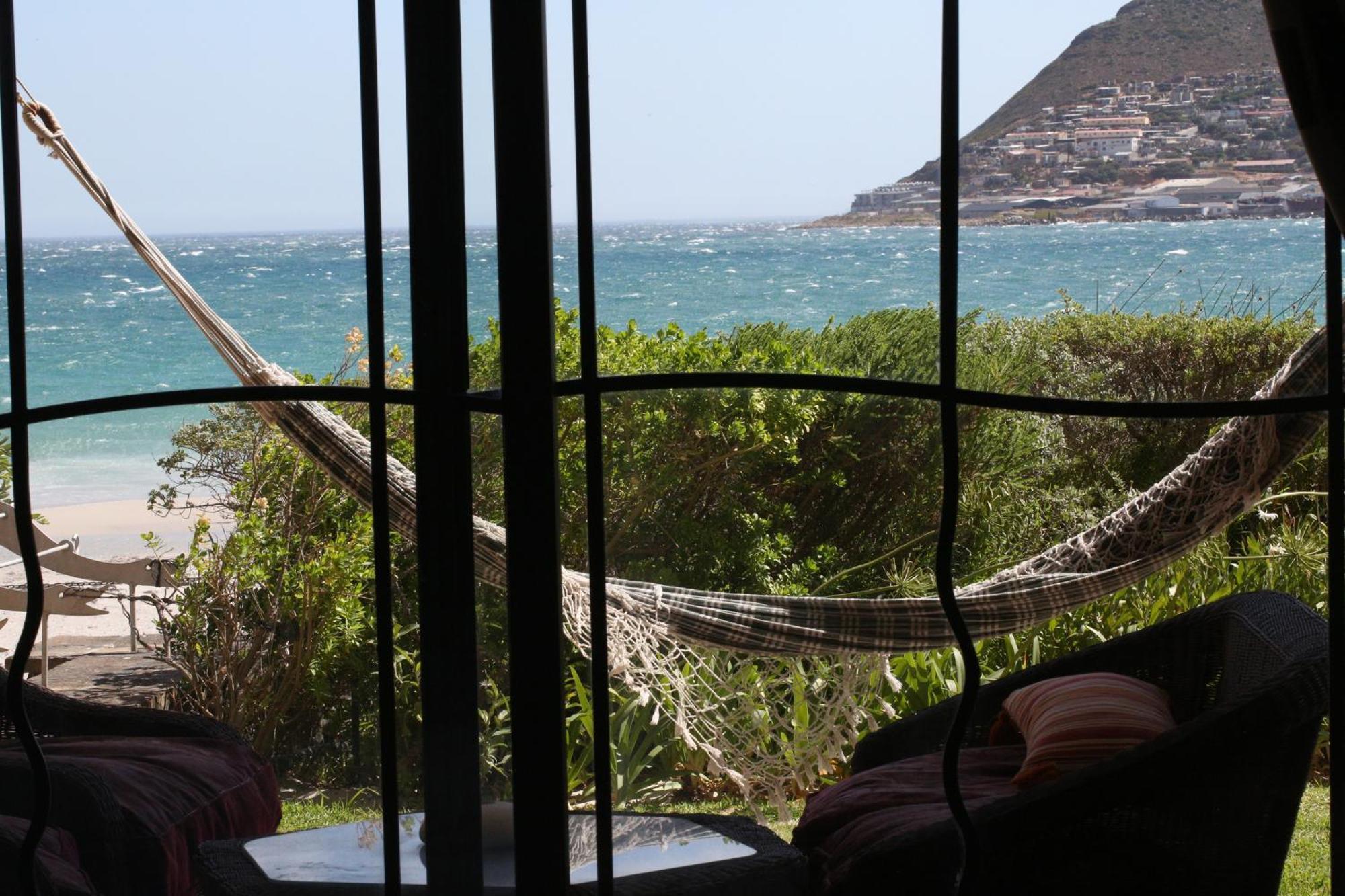 On The Beach Hout Bay Bagian luar foto